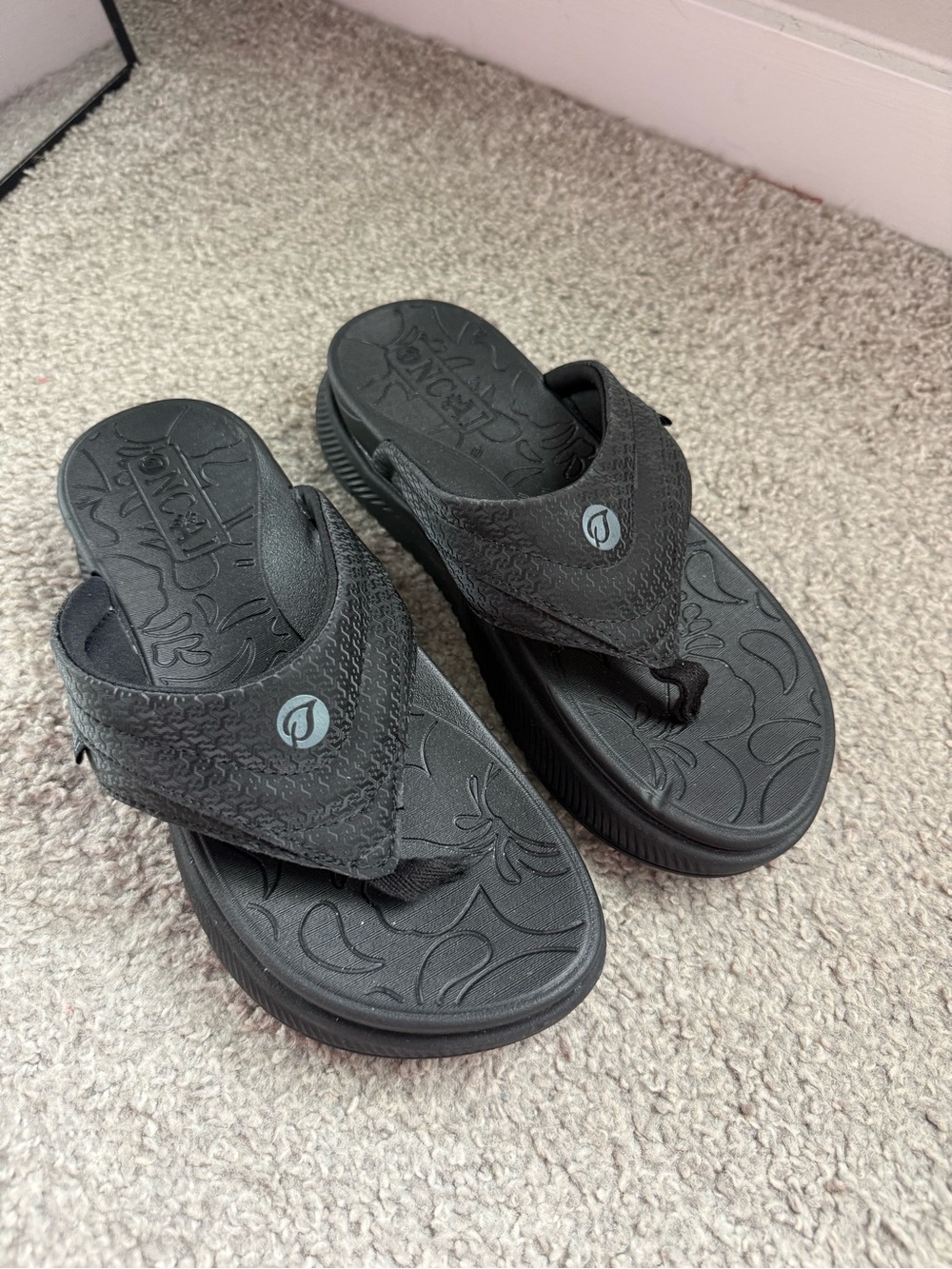 ONCAI Women Orthopedic Cushion Flip Flops Recovery Walking Sandal